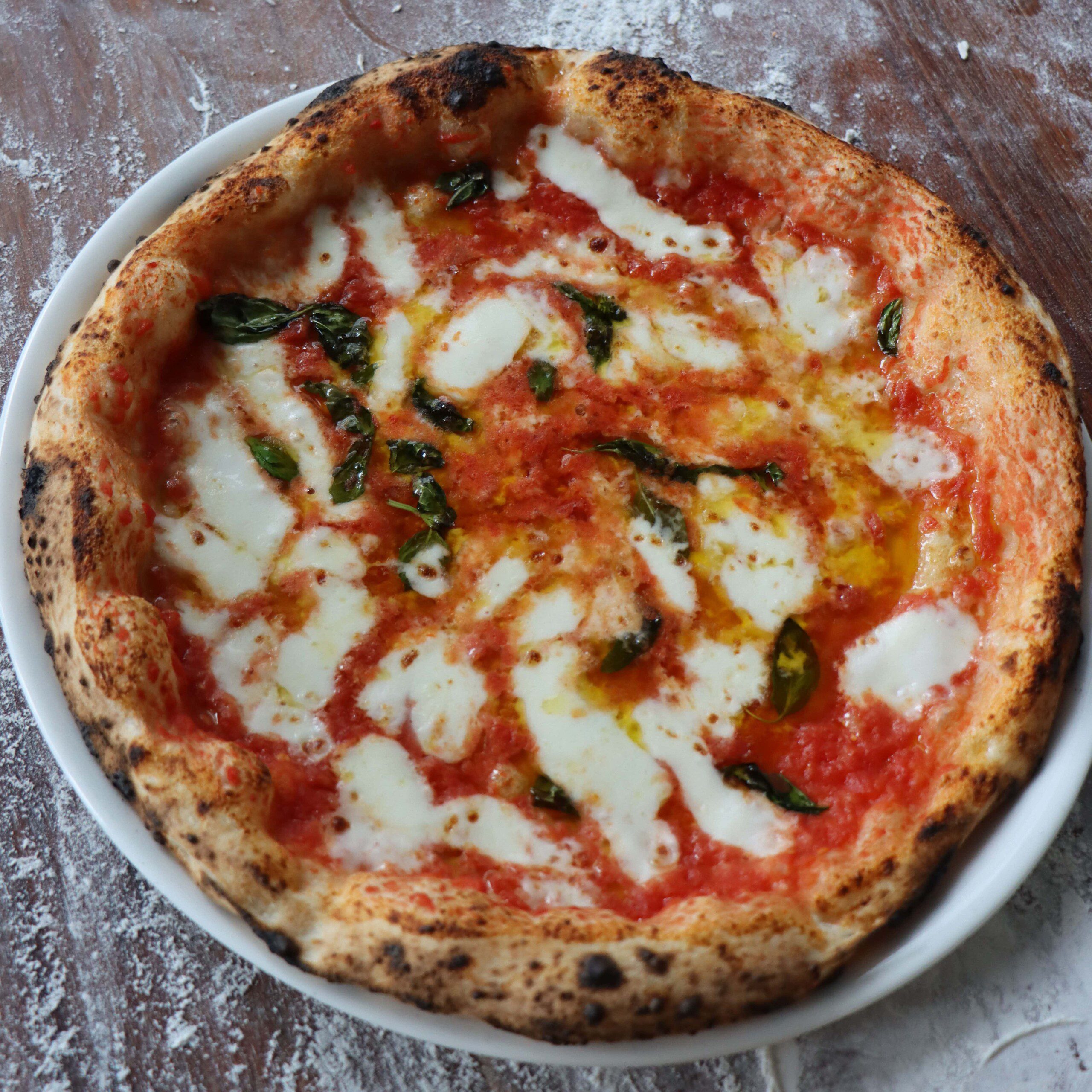 Master Authentic Margherita Pizza: Crispy Crust, Italian Flavor